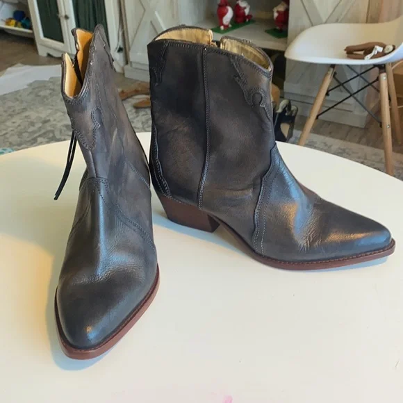 SOLD Free People New Frontier western style block heel zip up boot bootie NWOB - Picture 3 of 9